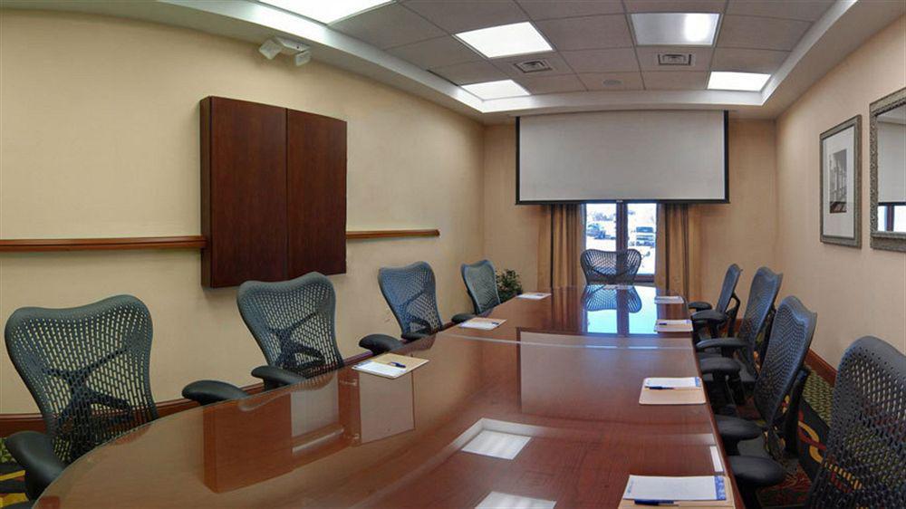 Hilton Garden Inn Omaha West Экстерьер фото