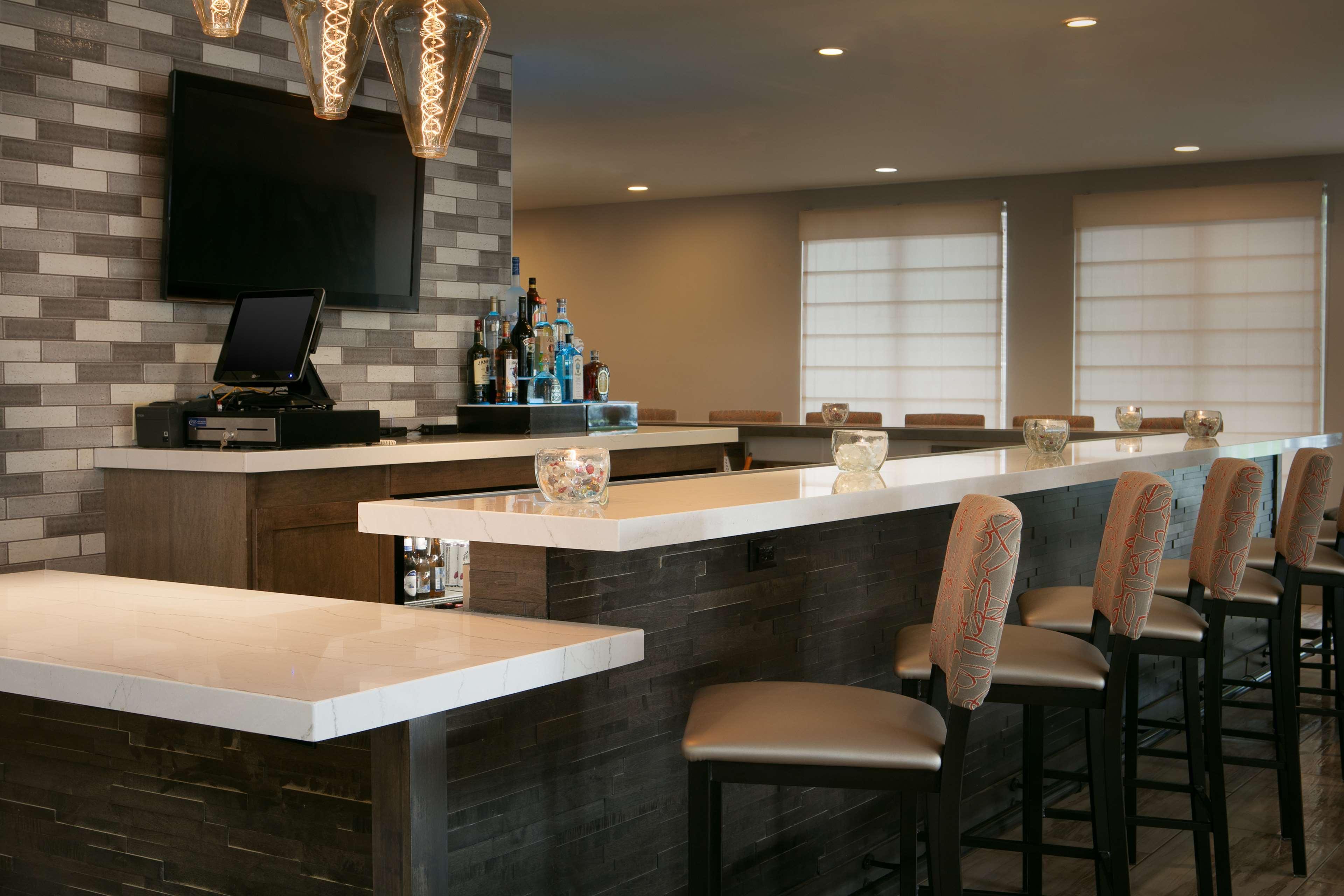 Hilton Garden Inn Omaha West Экстерьер фото