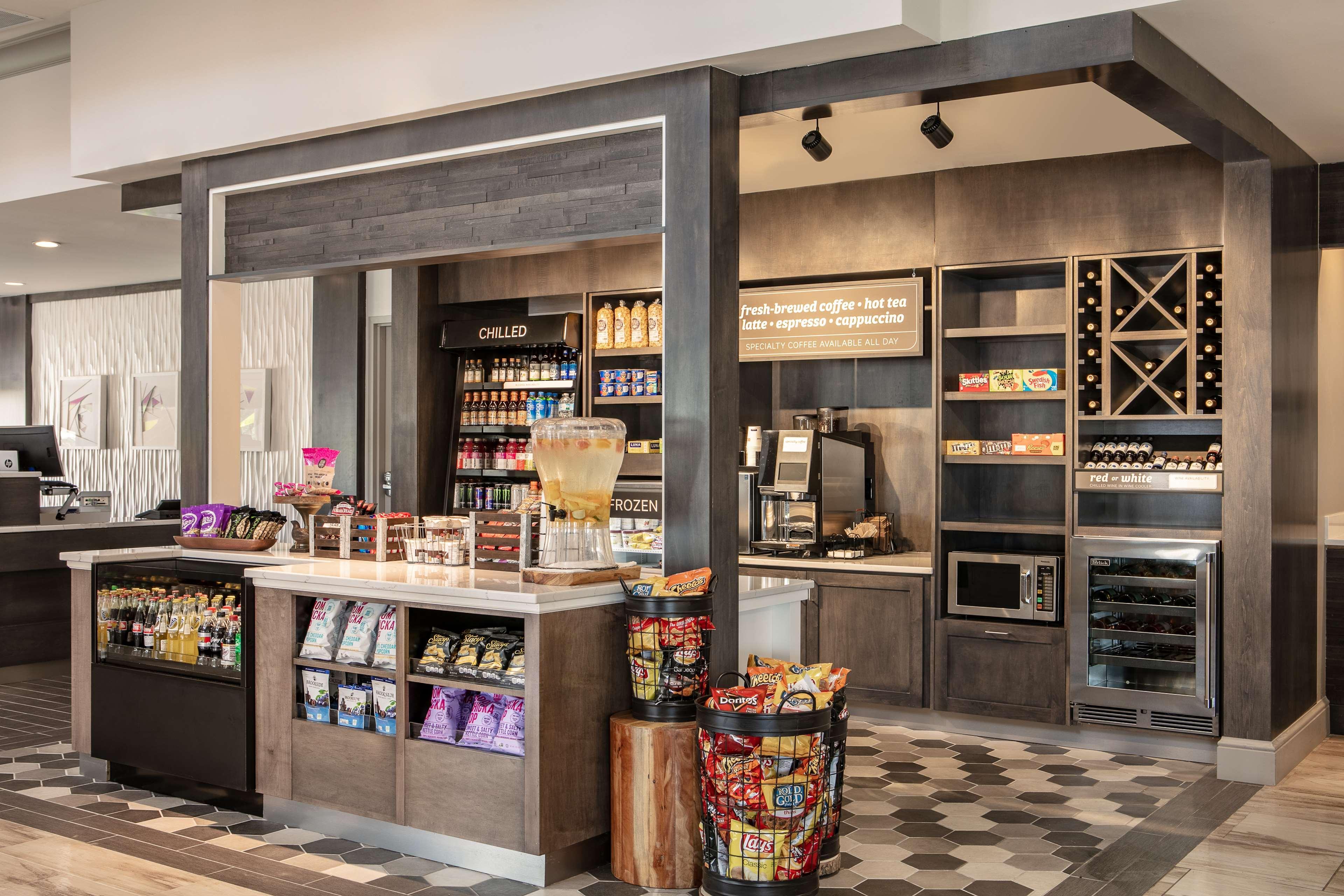 Hilton Garden Inn Omaha West Экстерьер фото