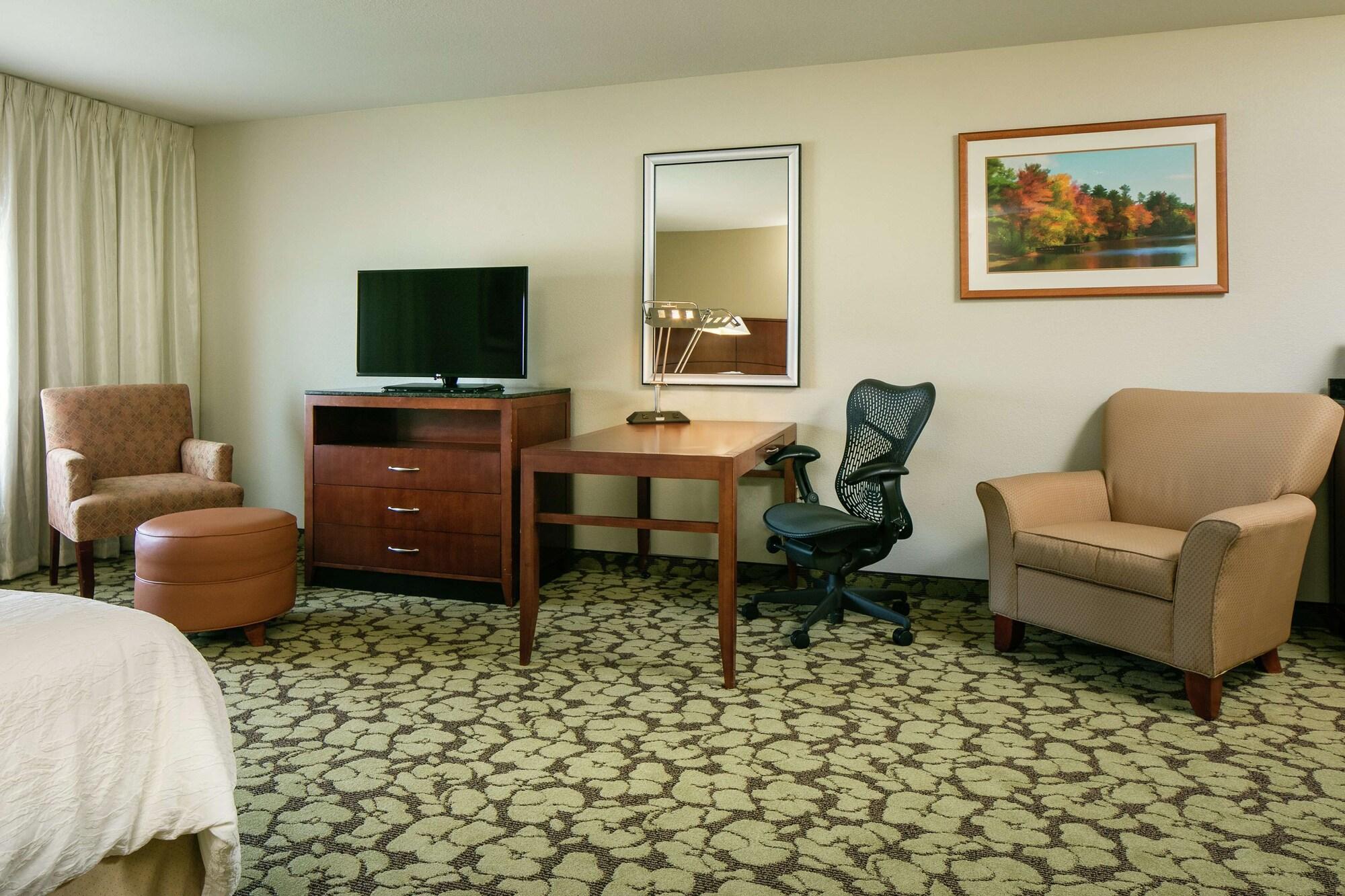 Hilton Garden Inn Omaha West Экстерьер фото