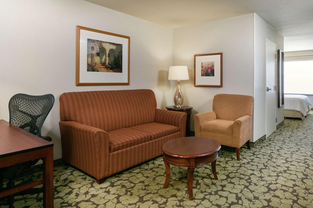 Hilton Garden Inn Omaha West Экстерьер фото