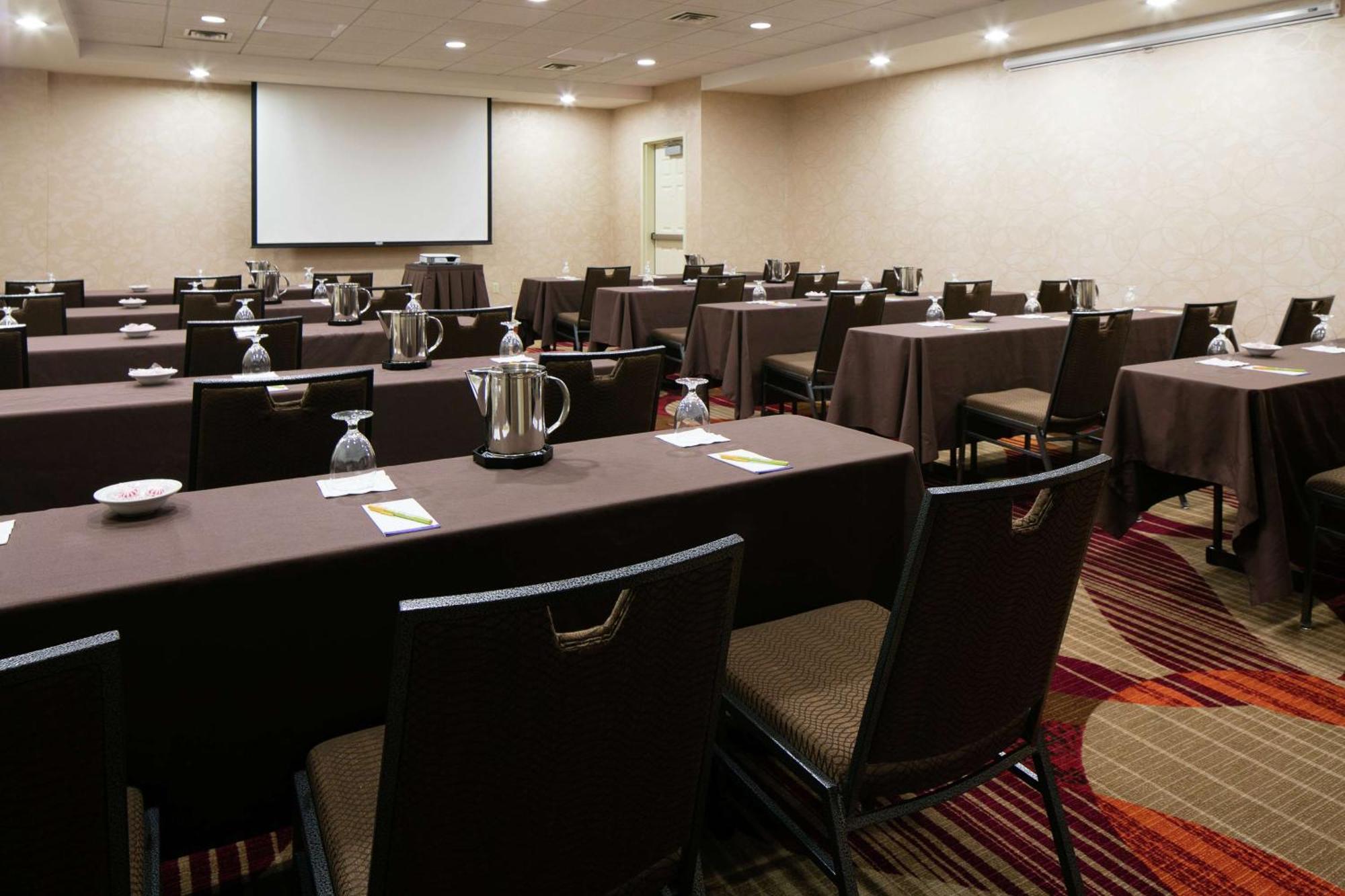 Hilton Garden Inn Omaha West Экстерьер фото