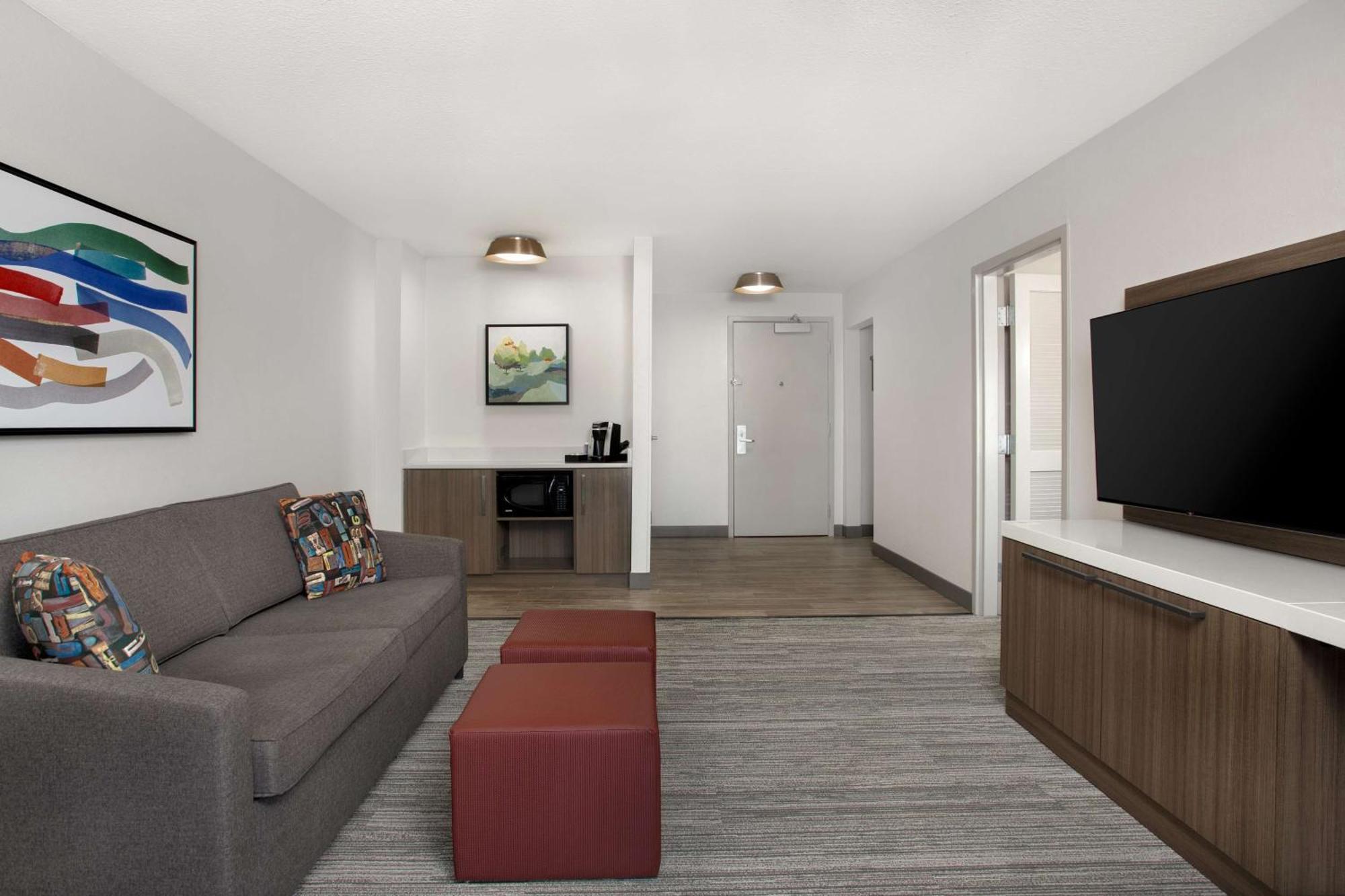Hilton Garden Inn Omaha West Экстерьер фото