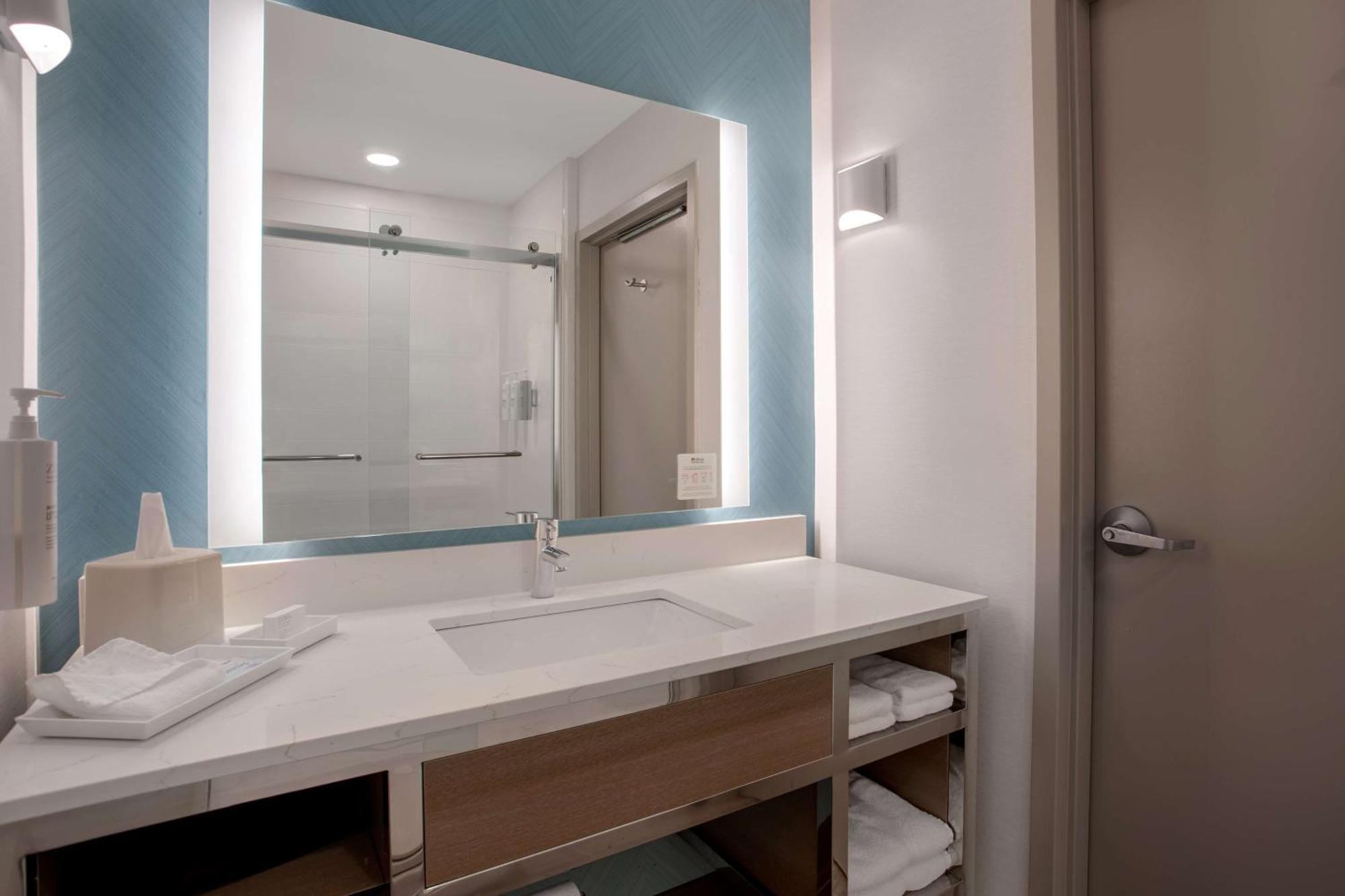 Hilton Garden Inn Omaha West Экстерьер фото