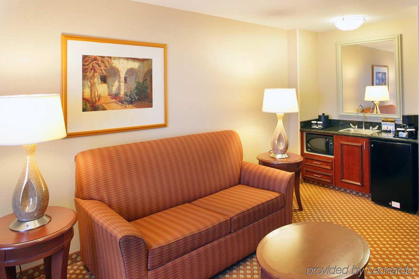 Hilton Garden Inn Omaha West Номер фото