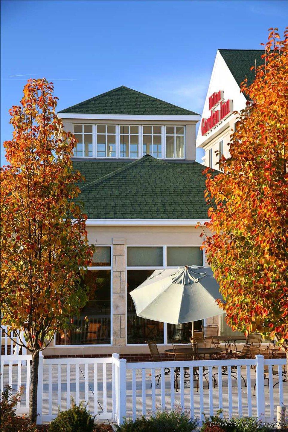 Hilton Garden Inn Omaha West Экстерьер фото