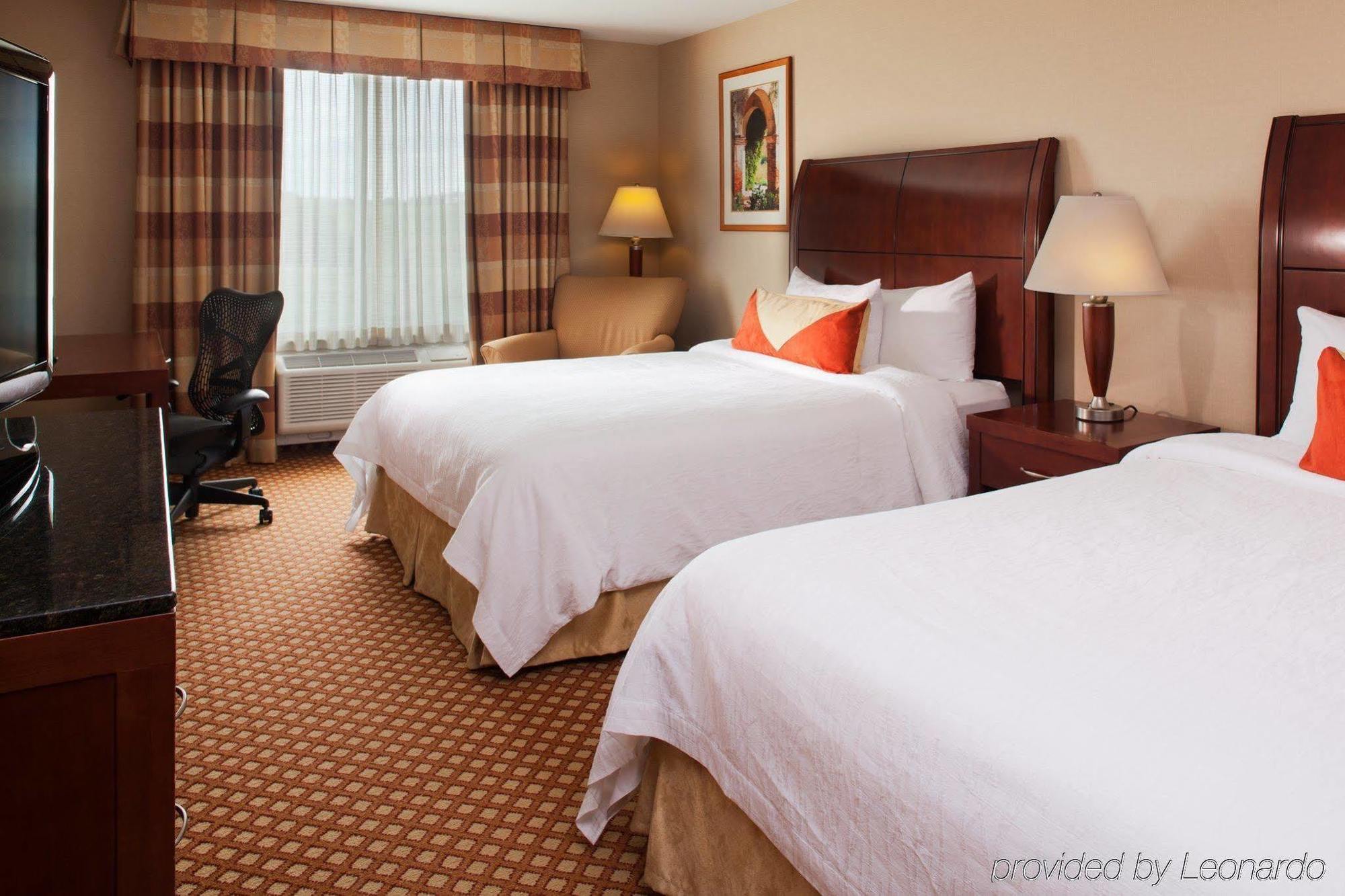 Hilton Garden Inn Omaha West Экстерьер фото